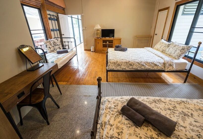 هتل Villa Pituk Bonanza Khao Yai