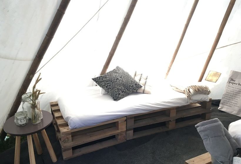 فندق White House On Wye Glamping