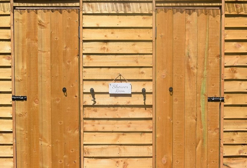 فندق White House On Wye Glamping