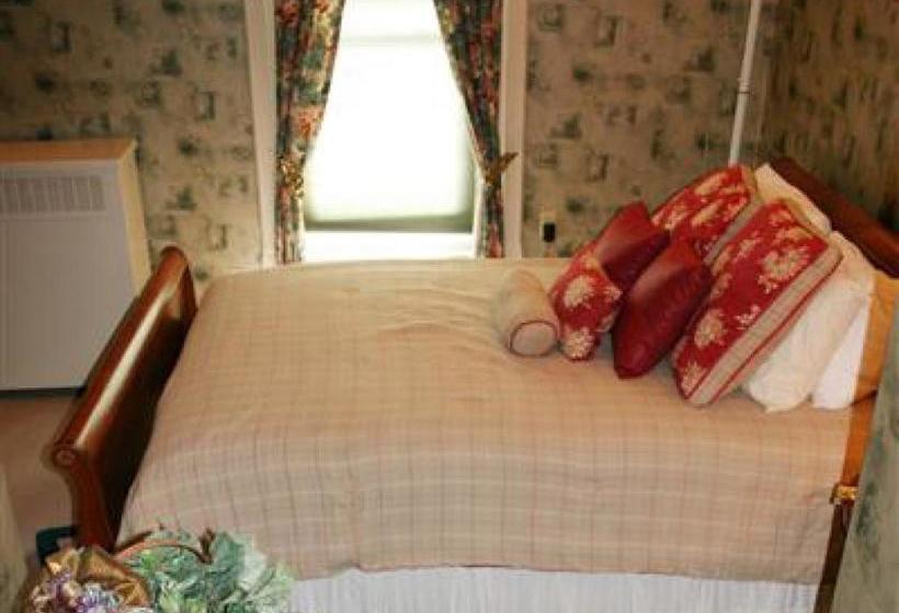 M&m Victorian Bed And Breakfast