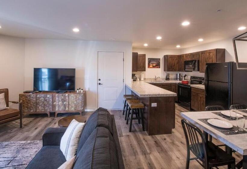 Moab Redcliff Condos