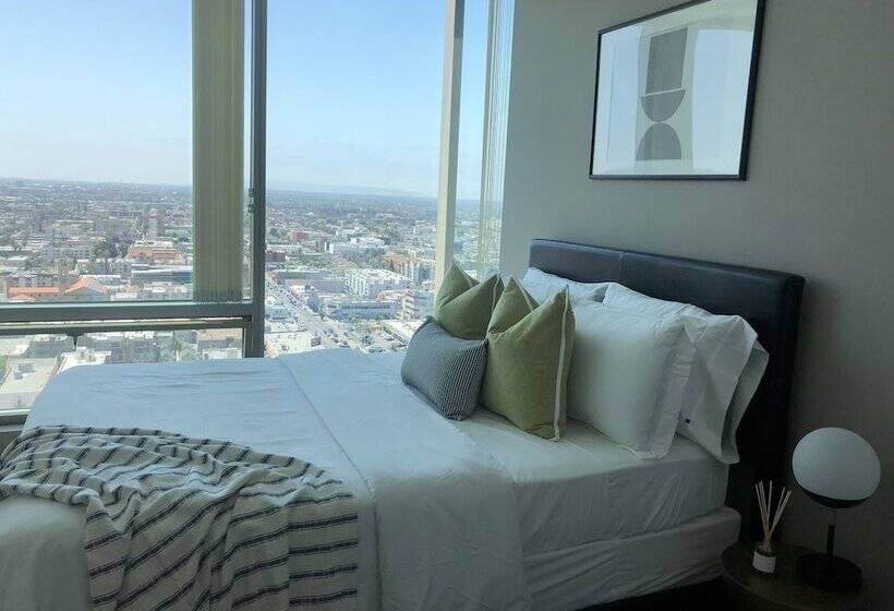 New Lyfe Finest Luxury Apartment