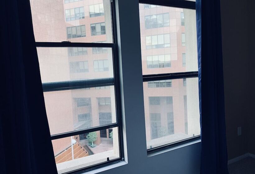 New Lyfe Finest Luxury Apartment