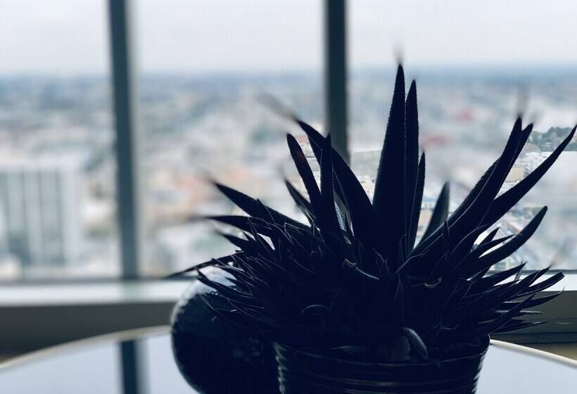 New Lyfe Finest Luxury Apartment