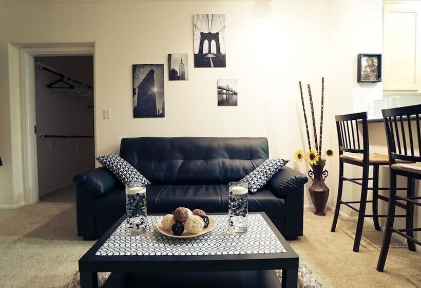 New Lyfe Finest Luxury Apartment