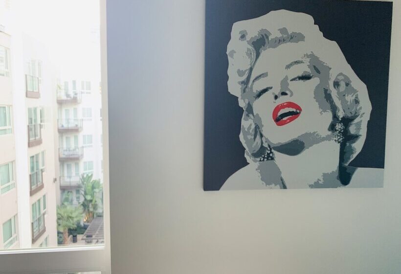 New Lyfe Finest Luxury Apartment