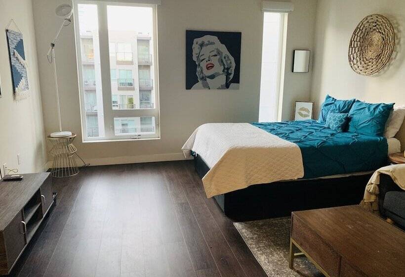 New Lyfe Finest Luxury Apartment