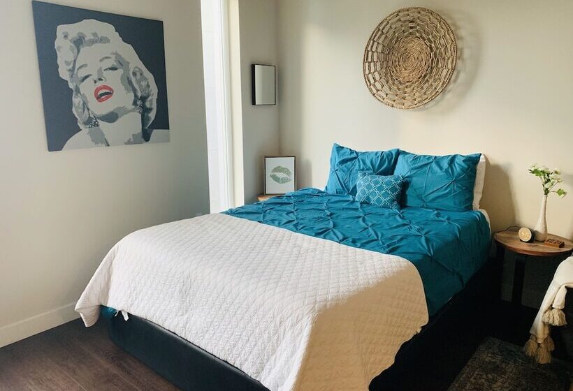 New Lyfe Finest Luxury Apartment