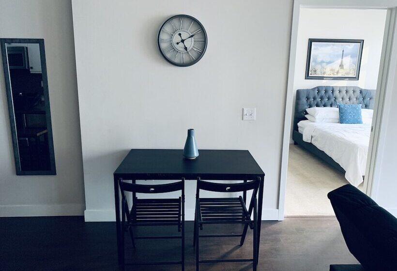 New Lyfe Finest Luxury Apartment