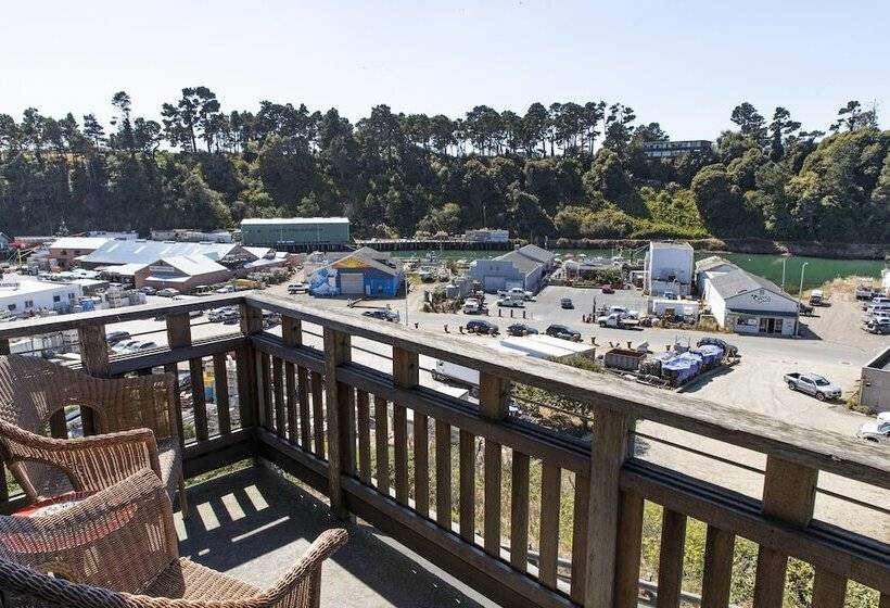 Noyo Harbor Inn