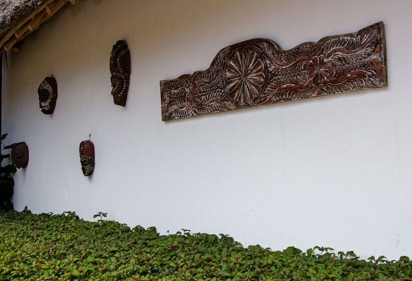 ペンション Kibanda Lodge And Beach Club