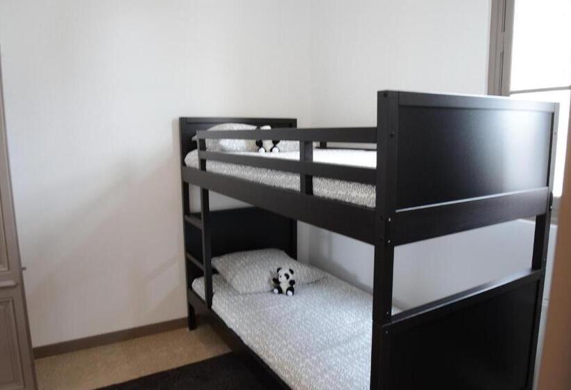 膳宿费 Maison Du Chatelain