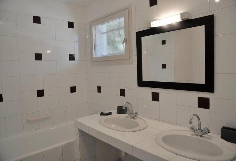 住所  Domaine Bocca Di Feno