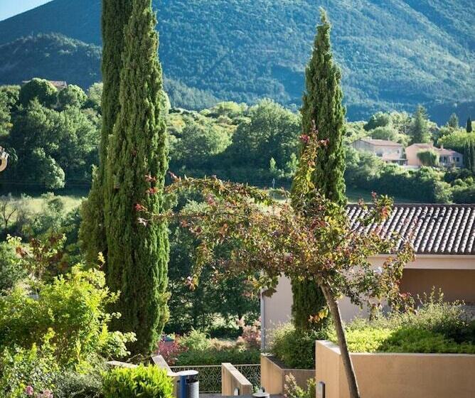 住所  Village Vacances Léo Lagrange Montbrun