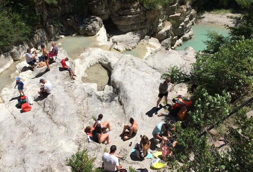 住所  Village Vacances Léo Lagrange Montbrun