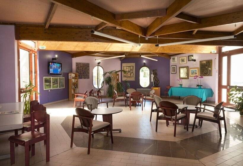 住所  Village Vacances Léo Lagrange Montbrun