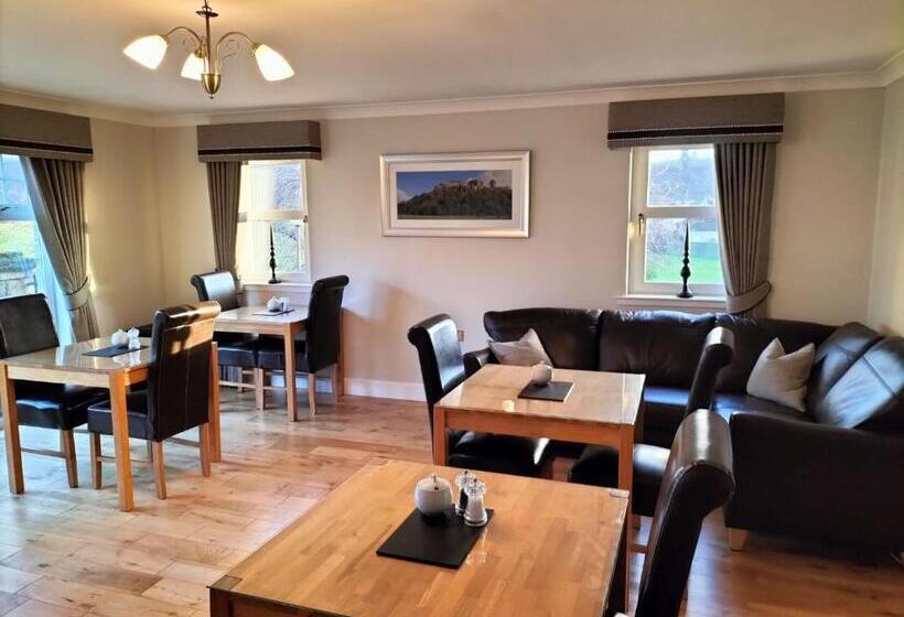 Springfield Lodge Bed And Breakfast