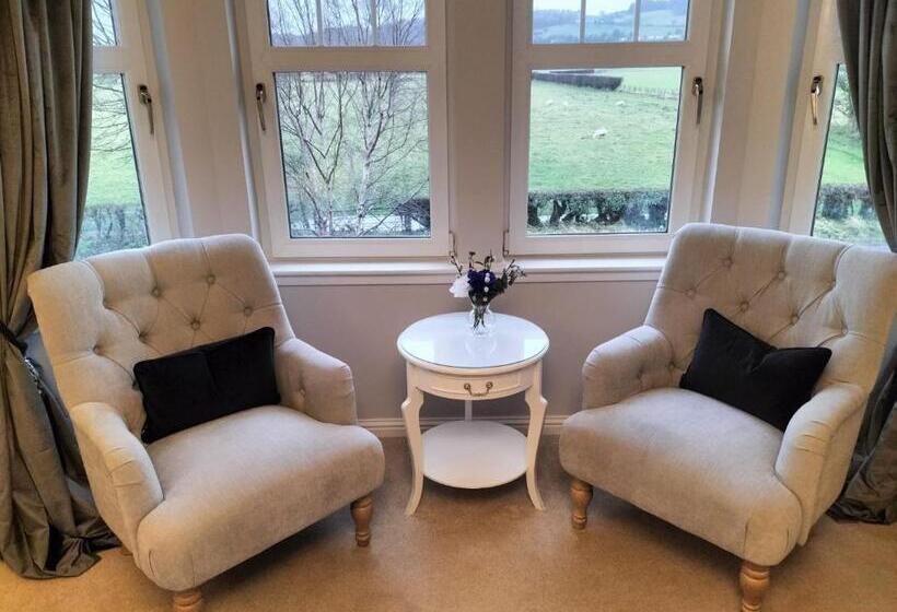 Springfield Lodge Bed And Breakfast