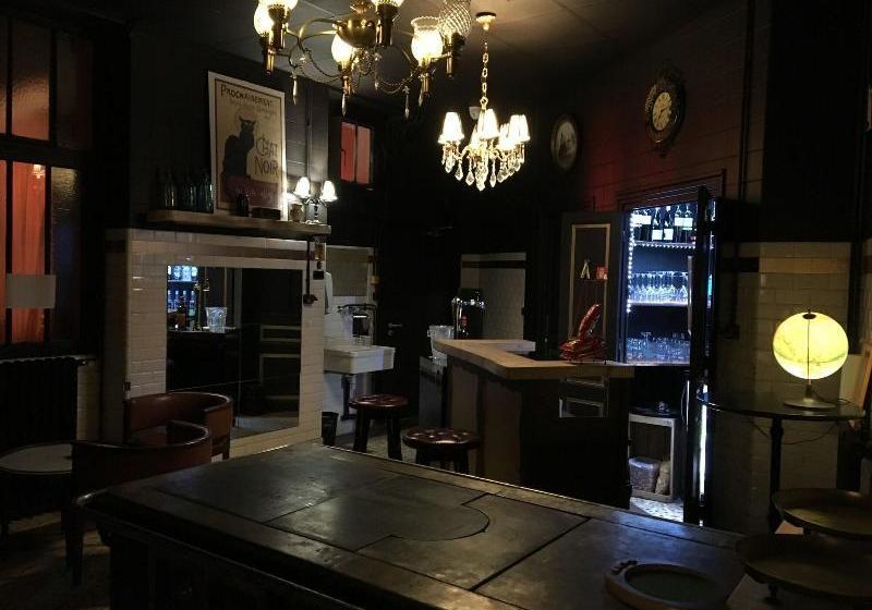 The Old Hotel Ravel Centre