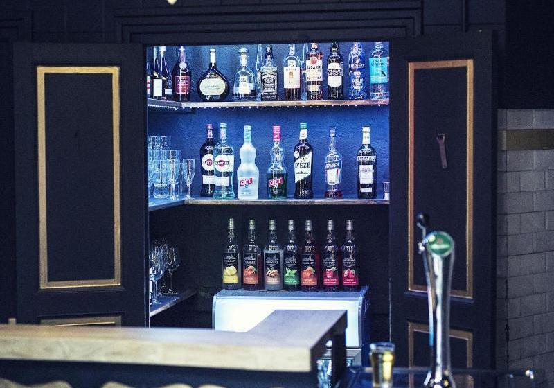 The Old Hotel Ravel Centre