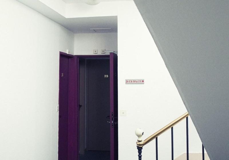 The Old Hotel Ravel Centre