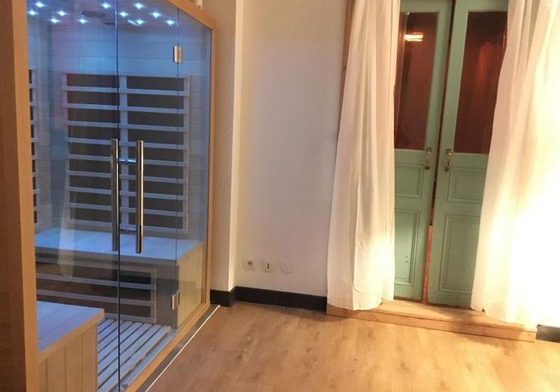 The Old Hotel Ravel Centre