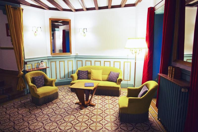 The Old Hotel Ravel Centre