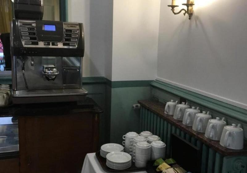 The Old Hotel Ravel Centre