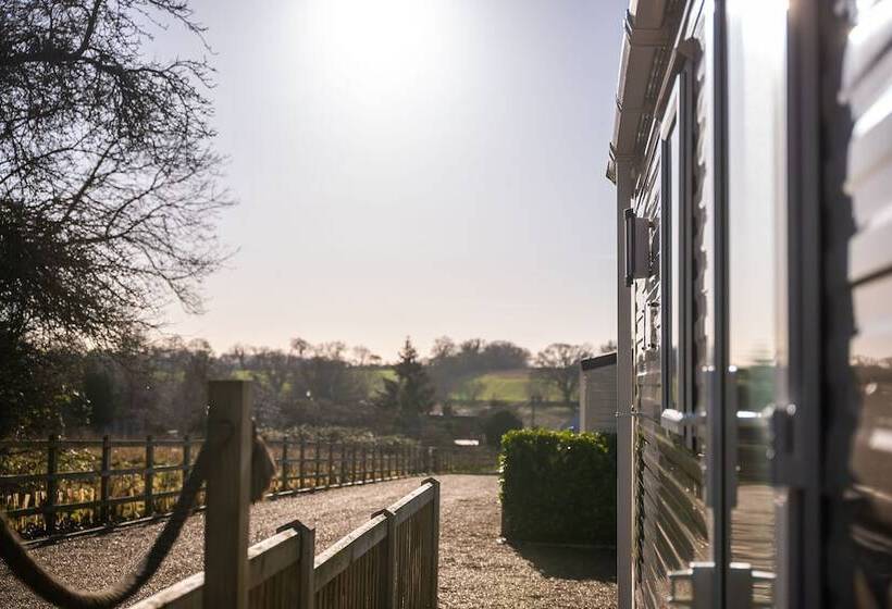 The Travellers Rest