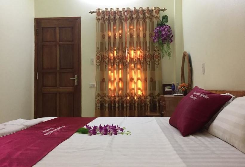 Xuan Lai Right View Hostel