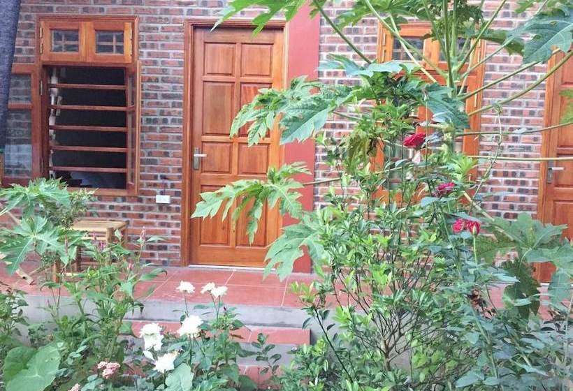 Xuan Lai Right View Hostel