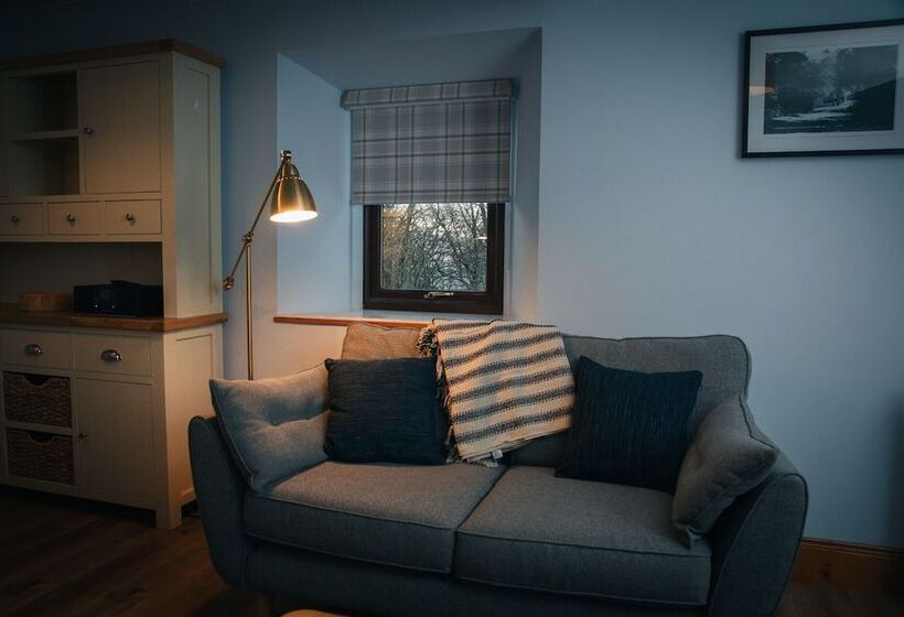 Armadale Castle Cabins