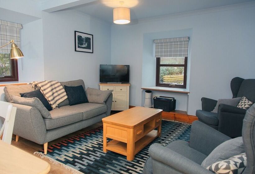 Armadale Castle Cabins