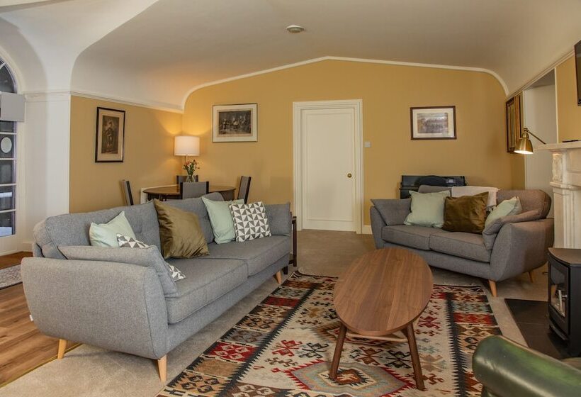 Armadale Castle Cabins