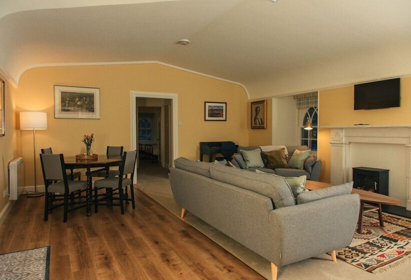 Armadale Castle Cabins