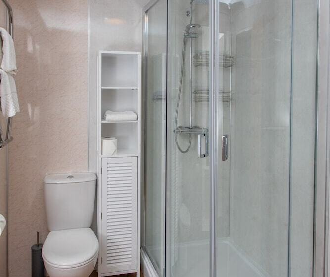 Armadale Castle Cabins