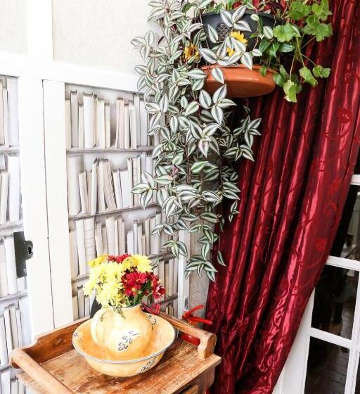 مبيت وإفطار Avarest House Bb Adults Only