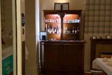 تختخواب و صبحانه Glennray House
