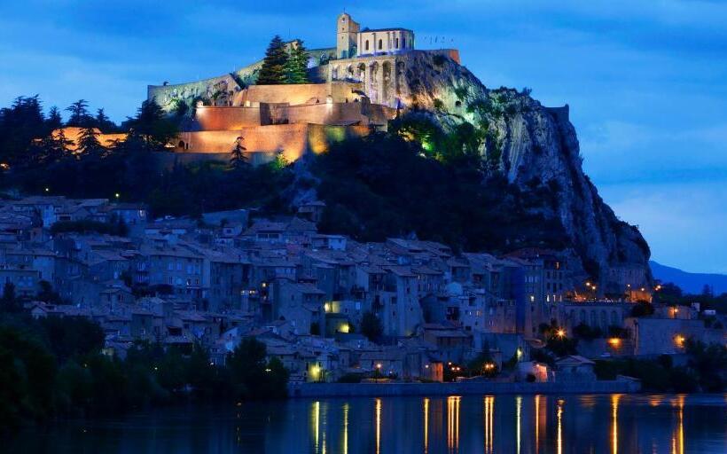 住宿加早餐  L'oustalet