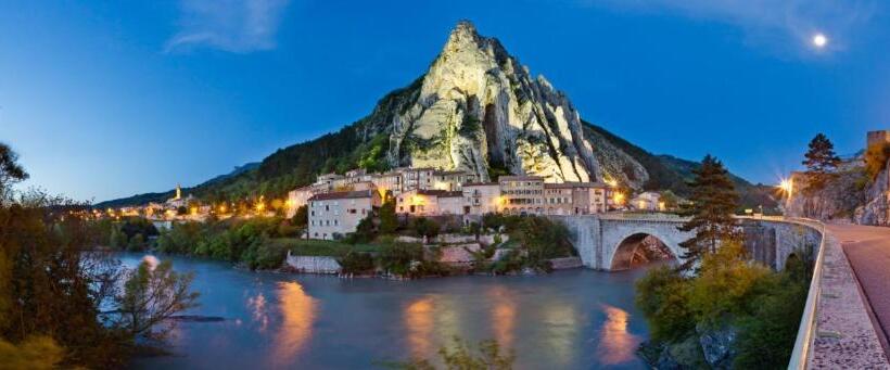 住宿加早餐  L'oustalet