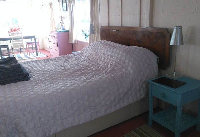 住宿加早餐  Pear Tree Farm