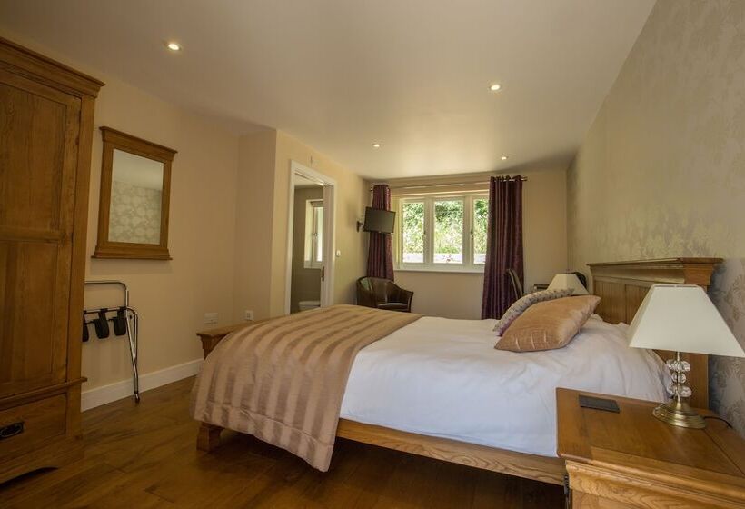 Bed and Breakfast The Old Clubhouse, In Lacock Village