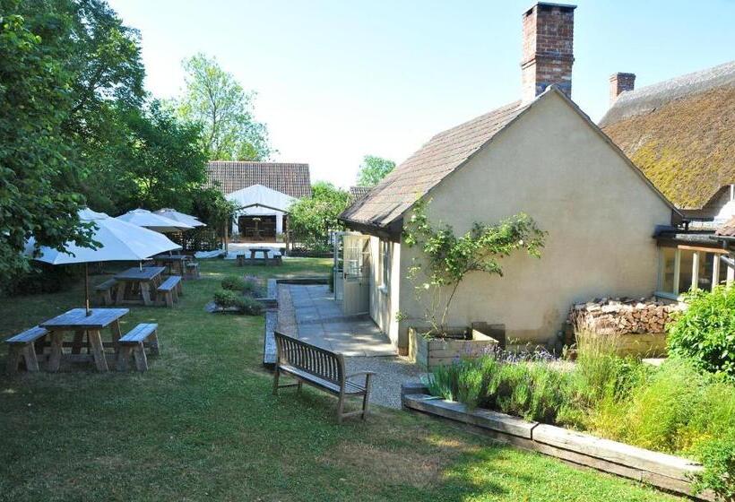 민박 The Red Lion Inn