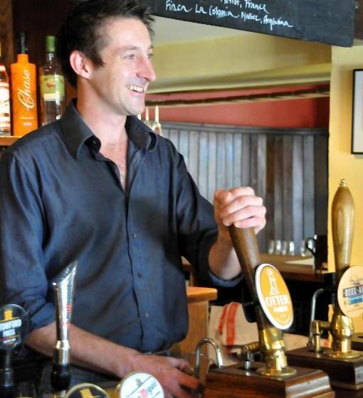 مبيت وإفطار The Red Lion Inn