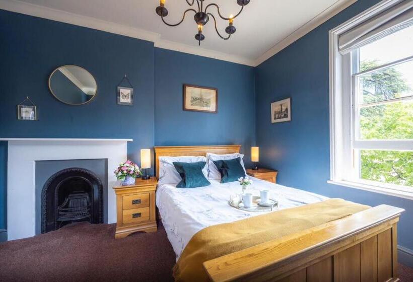 مبيت وإفطار The Swan Inn