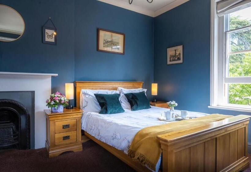 مبيت وإفطار The Swan Inn