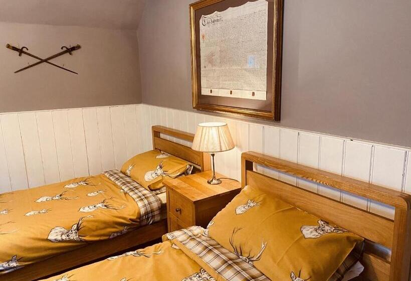 مبيت وإفطار The Swan Inn