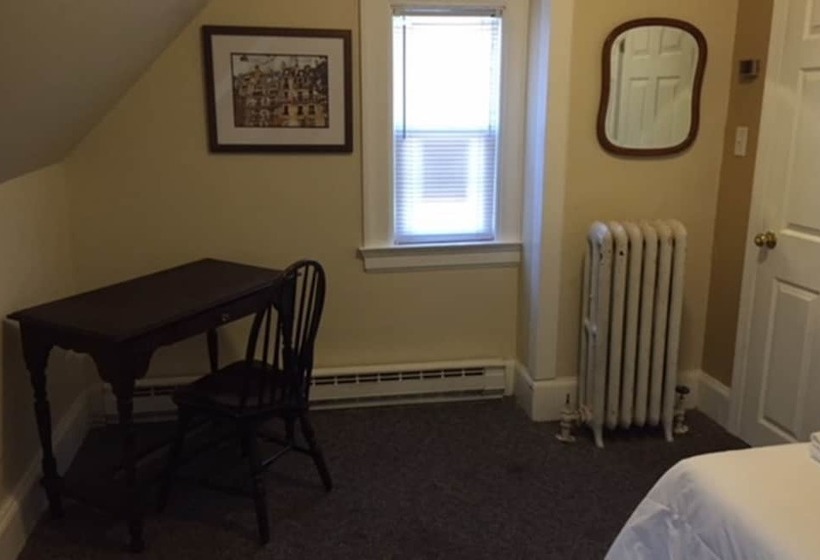 Bed and Breakfast Walker Center