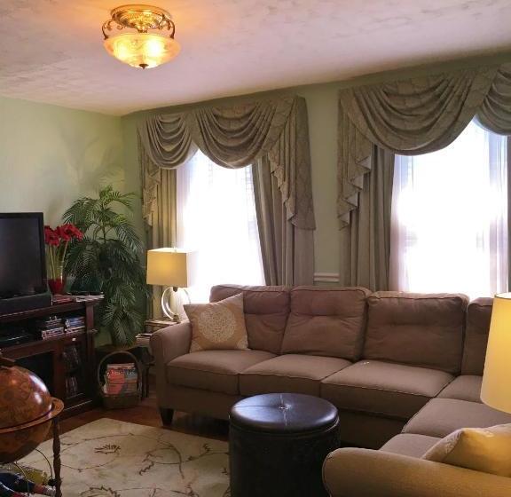 Bewitched And Bedazzled Bed And Breakfast