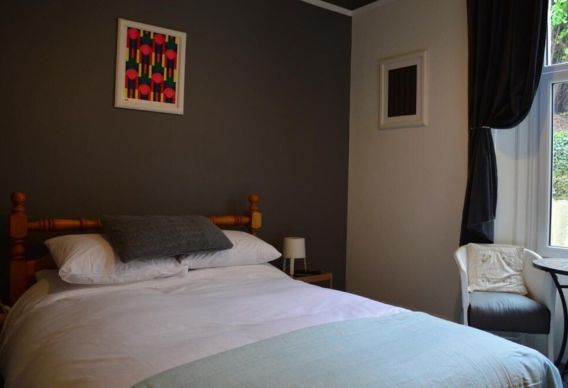 Briar Brae Bed & Breakfast